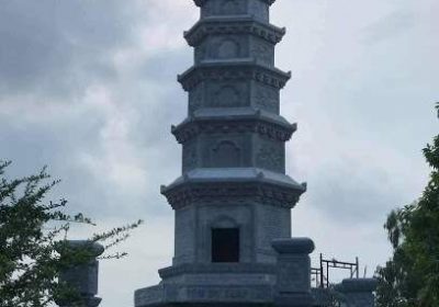 65+ mẫu tháp mộ đá nguyên khối đẹp bán nghệ an