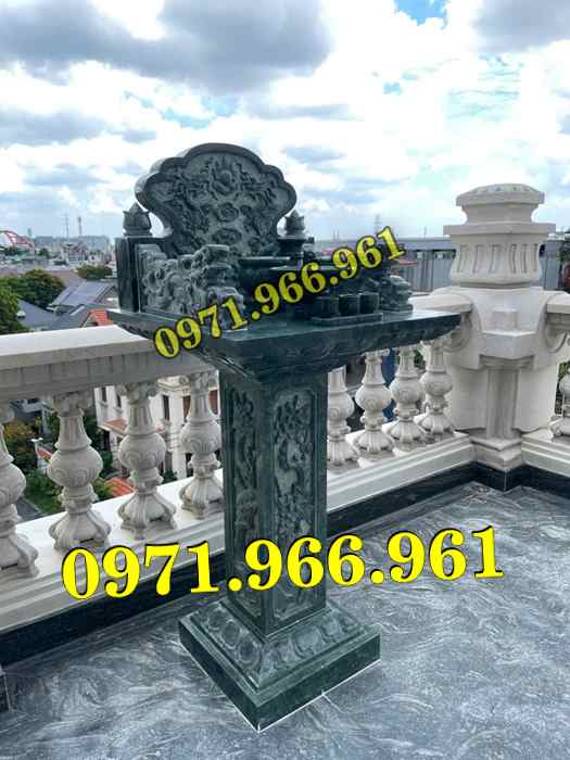 ông thiên, thần linh, cửu trùng thiên, ông địa, thần tài, mẫu bán thiên, địa tạng vương, phật, bồ tát, sơn thần, thần núi, cây cổ thụ, hà bá, thần sông, ông tà, hương linh, vong cô hồn, gia đình,dòng họ, nghĩa trang, cô cậu, ông hổ