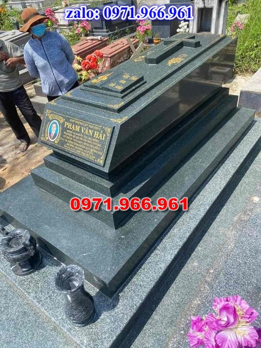 bia mộ đá xanh đẹp, giá bán mộ đá nguyên khối lắp sắp, địa chĩ nơi chỗ bán mộ đá hoa cương granite, kích thước mộ đá tự nhiên chuẩn phong thủy, thiết kế mộ đá trắng vàng theo yêu cầu, lắp đặt mộ đá cao cấp trọn gói theo yêu càu, mộ ông bà bố mẹ gia đình xây đá, mộ ốp đá xanh đen cẩm thạch, mẫu mộ đá đơn giản tam cấp không mái, mộ gia tộc song thân phu thê có mái che, kim tĩnh huyệt mộ bằng đá chôn tươi sang cát, nhà mồ mả để thề lưu giũ hũ lọ tro cốt, mộ sư bảo tháp ba năm bẩy chín tầng hình vuông lục lăng bát giác, mộ đôi tròn sang cát hỏa hung địa táng,