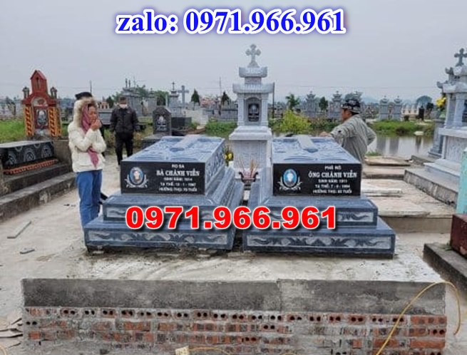 bia mộ đá xanh đẹp, giá bán mộ đá nguyên khối lắp sắp, địa chĩ nơi chỗ bán mộ đá hoa cương granite, kích thước mộ đá tự nhiên chuẩn phong thủy, thiết kế mộ đá trắng vàng theo yêu cầu, lắp đặt mộ đá cao cấp trọn gói theo yêu càu, mộ ông bà bố mẹ gia đình xây đá, mộ ốp đá xanh đen cẩm thạch, mẫu mộ đá đơn giản tam cấp không mái, mộ gia tộc song thân phu thê có mái che, kim tĩnh huyệt mộ bằng đá chôn tươi sang cát, nhà mồ mả để thề lưu giũ hũ lọ tro cốt, mộ sư bảo tháp ba năm bẩy chín tầng hình vuông lục lăng bát giác, mộ đôi tròn sang cát hỏa hung địa táng,