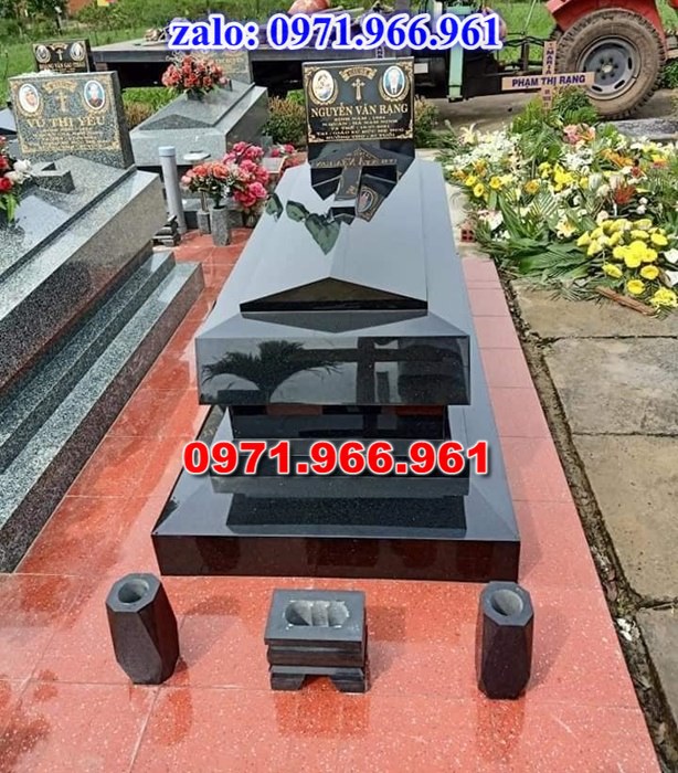 bia mộ đá xanh đẹp, giá bán mộ đá nguyên khối lắp sắp, địa chĩ nơi chỗ bán mộ đá hoa cương granite, kích thước mộ đá tự nhiên chuẩn phong thủy, thiết kế mộ đá trắng vàng theo yêu cầu, lắp đặt mộ đá cao cấp trọn gói theo yêu càu, mộ ông bà bố mẹ gia đình xây đá, mộ ốp đá xanh đen cẩm thạch, mẫu mộ đá đơn giản tam cấp không mái, mộ gia tộc song thân phu thê có mái che, kim tĩnh huyệt mộ bằng đá chôn tươi sang cát, nhà mồ mả để thề lưu giũ hũ lọ tro cốt, mộ sư bảo tháp ba năm bẩy chín tầng hình vuông lục lăng bát giác, mộ đôi tròn sang cát hỏa hung địa táng,
