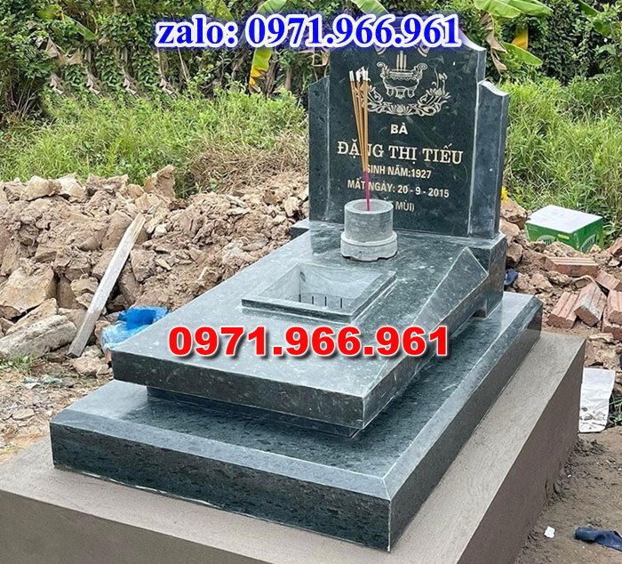 bia mộ đá xanh đẹp, giá bán mộ đá nguyên khối lắp sắp, địa chĩ nơi chỗ bán mộ đá hoa cương granite, kích thước mộ đá tự nhiên chuẩn phong thủy, thiết kế mộ đá trắng vàng theo yêu cầu, lắp đặt mộ đá cao cấp trọn gói theo yêu càu, mộ ông bà bố mẹ gia đình xây đá, mộ ốp đá xanh đen cẩm thạch, mẫu mộ đá đơn giản tam cấp không mái, mộ gia tộc song thân phu thê có mái che, kim tĩnh huyệt mộ bằng đá chôn tươi sang cát, nhà mồ mả để thề lưu giũ hũ lọ tro cốt, mộ sư bảo tháp ba năm bẩy chín tầng hình vuông lục lăng bát giác, mộ đôi tròn sang cát hỏa hung địa táng,