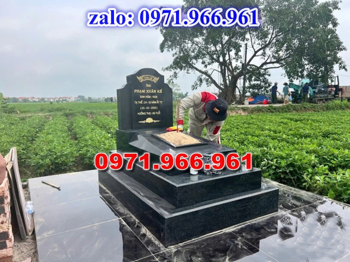 bia mộ đá xanh đẹp, giá bán mộ đá nguyên khối lắp sắp, địa chĩ nơi chỗ bán mộ đá hoa cương granite, kích thước mộ đá tự nhiên chuẩn phong thủy, thiết kế mộ đá trắng vàng theo yêu cầu, lắp đặt mộ đá cao cấp trọn gói theo yêu càu, mộ ông bà bố mẹ gia đình xây đá, mộ ốp đá xanh đen cẩm thạch, mẫu mộ đá đơn giản tam cấp không mái, mộ gia tộc song thân phu thê có mái che, kim tĩnh huyệt mộ bằng đá chôn tươi sang cát, nhà mồ mả để thề lưu giũ hũ lọ tro cốt, mộ sư bảo tháp ba năm bẩy chín tầng hình vuông lục lăng bát giác, mộ đôi tròn sang cát hỏa hung địa táng