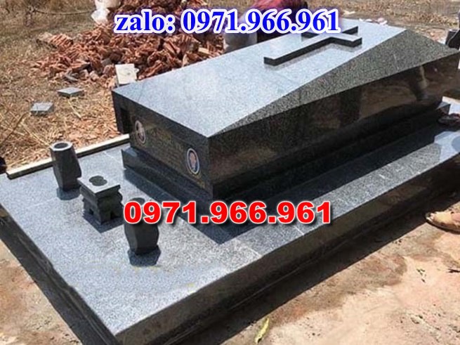 bia mộ đá xanh đẹp, giá bán mộ đá nguyên khối lắp sắp, địa chĩ nơi chỗ bán mộ đá hoa cương granite, kích thước mộ đá tự nhiên chuẩn phong thủy, thiết kế mộ đá trắng vàng theo yêu cầu, lắp đặt mộ đá cao cấp trọn gói theo yêu càu, mộ ông bà bố mẹ gia đình xây đá, mộ ốp đá xanh đen cẩm thạch, mẫu mộ đá đơn giản tam cấp không mái, mộ gia tộc song thân phu thê có mái che, kim tĩnh huyệt mộ bằng đá chôn tươi sang cát, nhà mồ mả để thề lưu giũ hũ lọ tro cốt, mộ sư bảo tháp ba năm bẩy chín tầng hình vuông lục lăng bát giác, mộ đôi tròn sang cát hỏa hung địa táng,