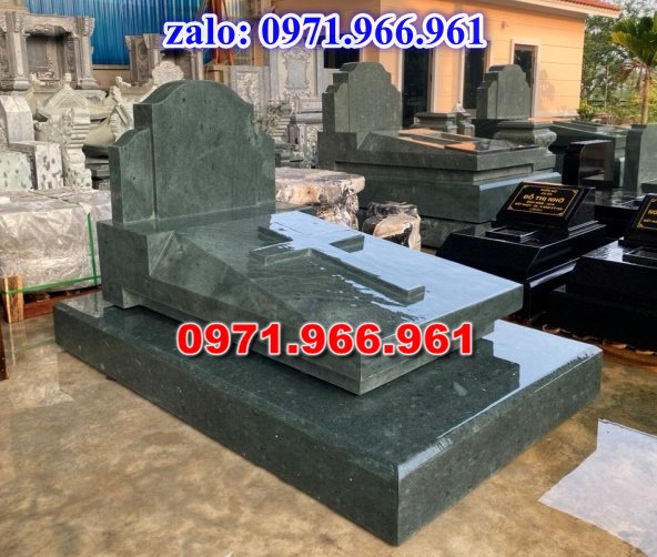 bia mộ đá xanh đẹp, giá bán mộ đá nguyên khối lắp sắp, địa chĩ nơi chỗ bán mộ đá hoa cương granite, kích thước mộ đá tự nhiên chuẩn phong thủy, thiết kế mộ đá trắng vàng theo yêu cầu, lắp đặt mộ đá cao cấp trọn gói theo yêu càu, mộ ông bà bố mẹ gia đình xây đá, mộ ốp đá xanh đen cẩm thạch, mẫu mộ đá đơn giản tam cấp không mái, mộ gia tộc song thân phu thê có mái che, kim tĩnh huyệt mộ bằng đá chôn tươi sang cát, nhà mồ mả để thề lưu giũ hũ lọ tro cốt, mộ sư bảo tháp ba năm bẩy chín tầng hình vuông lục lăng bát giác, mộ đôi tròn sang cát hỏa hung địa táng,