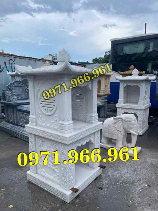 ông thiên, thần linh, cửu trùng thiên, ông địa, thần tài, mẫu bán thiên, địa tạng vương, phật, bồ tát, sơn thần, thần núi, cây cổ thụ, hà bá, thần sông, ông tà, hương linh, vong cô hồn, gia đình,dòng họ, nghĩa trang, cô cậu, ông hổ