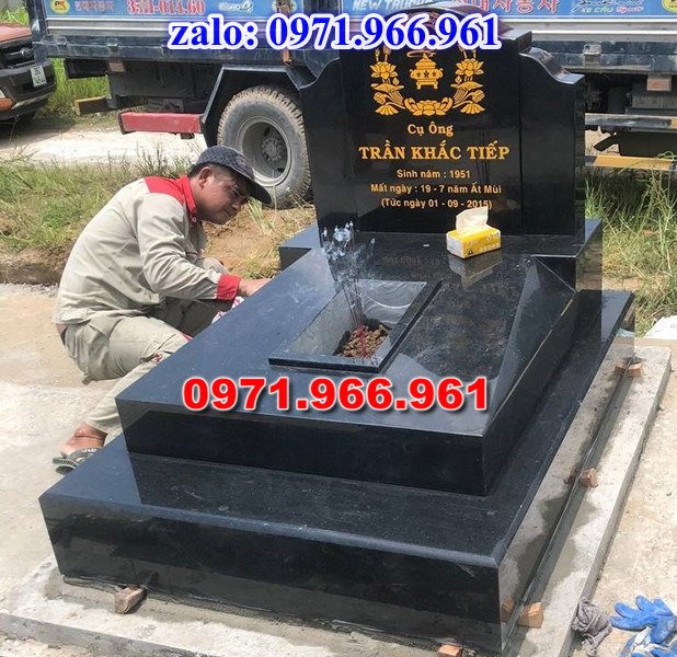 bia mộ đá xanh đẹp, giá bán mộ đá nguyên khối lắp sắp, địa chĩ nơi chỗ bán mộ đá hoa cương granite, kích thước mộ đá tự nhiên chuẩn phong thủy, thiết kế mộ đá trắng vàng theo yêu cầu, lắp đặt mộ đá cao cấp trọn gói theo yêu càu, mộ ông bà bố mẹ gia đình xây đá, mộ ốp đá xanh đen cẩm thạch, mẫu mộ đá đơn giản tam cấp không mái, mộ gia tộc song thân phu thê có mái che, kim tĩnh huyệt mộ bằng đá chôn tươi sang cát, nhà mồ mả để thề lưu giũ hũ lọ tro cốt, mộ sư bảo tháp ba năm bẩy chín tầng hình vuông lục lăng bát giác, mộ đôi tròn sang cát hỏa hung địa táng,