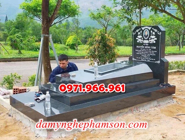 bia mộ đá xanh đẹp, giá bán mộ đá nguyên khối lắp sắp, địa chĩ nơi chỗ bán mộ đá hoa cương granite, kích thước mộ đá tự nhiên chuẩn phong thủy, thiết kế mộ đá trắng vàng theo yêu cầu, lắp đặt mộ đá cao cấp trọn gói theo yêu càu, mộ ông bà bố mẹ gia đình xây đá, mộ ốp đá xanh đen cẩm thạch, mẫu mộ đá đơn giản tam cấp không mái, mộ gia tộc song thân phu thê có mái che, kim tĩnh huyệt mộ bằng đá chôn tươi sang cát, nhà mồ mả để thề lưu giũ hũ lọ tro cốt, mộ sư bảo tháp ba năm bẩy chín tầng hình vuông lục lăng bát giác, mộ đôi tròn sang cát hỏa hung địa táng,
