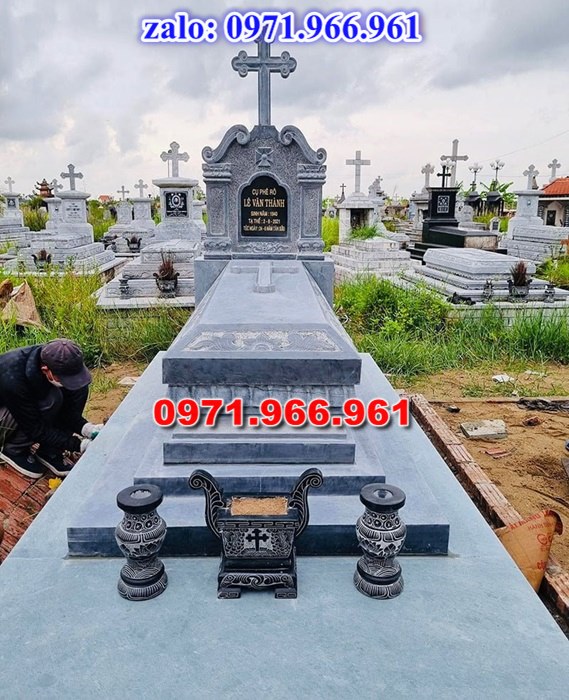 bia mộ đá xanh đẹp, giá bán mộ đá nguyên khối lắp sắp, địa chĩ nơi chỗ bán mộ đá hoa cương granite, kích thước mộ đá tự nhiên chuẩn phong thủy, thiết kế mộ đá trắng vàng theo yêu cầu, lắp đặt mộ đá cao cấp trọn gói theo yêu càu, mộ ông bà bố mẹ gia đình xây đá, mộ ốp đá xanh đen cẩm thạch, mẫu mộ đá đơn giản tam cấp không mái, mộ gia tộc song thân phu thê có mái che, kim tĩnh huyệt mộ bằng đá chôn tươi sang cát, nhà mồ mả để thề lưu giũ hũ lọ tro cốt, mộ sư bảo tháp ba năm bẩy chín tầng hình vuông lục lăng bát giác, mộ đôi tròn sang cát hỏa hung địa táng,