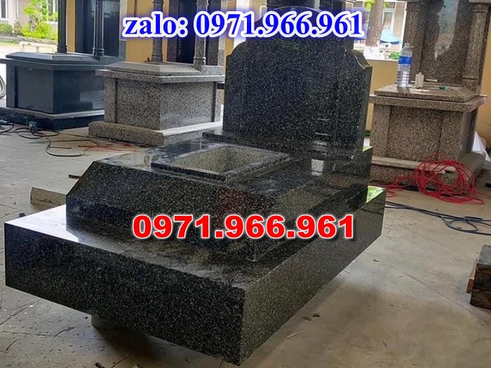 bia mộ đá xanh đẹp, giá bán mộ đá nguyên khối lắp sắp, địa chĩ nơi chỗ bán mộ đá hoa cương granite, kích thước mộ đá tự nhiên chuẩn phong thủy, thiết kế mộ đá trắng vàng theo yêu cầu, lắp đặt mộ đá cao cấp trọn gói theo yêu càu, mộ ông bà bố mẹ gia đình xây đá, mộ ốp đá xanh đen cẩm thạch, mẫu mộ đá đơn giản tam cấp không mái, mộ gia tộc song thân phu thê có mái che, kim tĩnh huyệt mộ bằng đá chôn tươi sang cát, nhà mồ mả để thề lưu giũ hũ lọ tro cốt, mộ sư bảo tháp ba năm bẩy chín tầng hình vuông lục lăng bát giác, mộ đôi tròn sang cát hỏa hung địa táng,