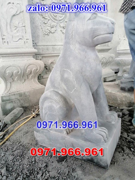 chó đá phong thủy trước nhà, chó đá trấn trạch lăng mộ nhà thờ, chó đá nguyên khối chạm điêu khắc, tượng chó đá cổ trước chùa từ đường miếu,  ngoài chùa, cửa đình, nhà thờ dòng họ gia đình, linh thiêng, được điêu khắc tinh sảo, bằng đá xanh ninh bình, đá thanh hóa, đá trắng, đá vàng, đá thạch anh, đá granite, theo yêu cầu của khách hàng