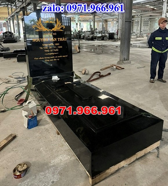 bia mộ đá xanh đẹp, giá bán mộ đá nguyên khối lắp sắp, địa chĩ nơi chỗ bán mộ đá hoa cương granite, kích thước mộ đá tự nhiên chuẩn phong thủy, thiết kế mộ đá trắng vàng theo yêu cầu, lắp đặt mộ đá cao cấp trọn gói theo yêu càu, mộ ông bà bố mẹ gia đình xây đá, mộ ốp đá xanh đen cẩm thạch, mẫu mộ đá đơn giản tam cấp không mái, mộ gia tộc song thân phu thê có mái che, kim tĩnh huyệt mộ bằng đá chôn tươi sang cát, nhà mồ mả để thề lưu giũ hũ lọ tro cốt, mộ sư bảo tháp ba năm bẩy chín tầng hình vuông lục lăng bát giác, mộ đôi tròn sang cát hỏa hung địa táng,