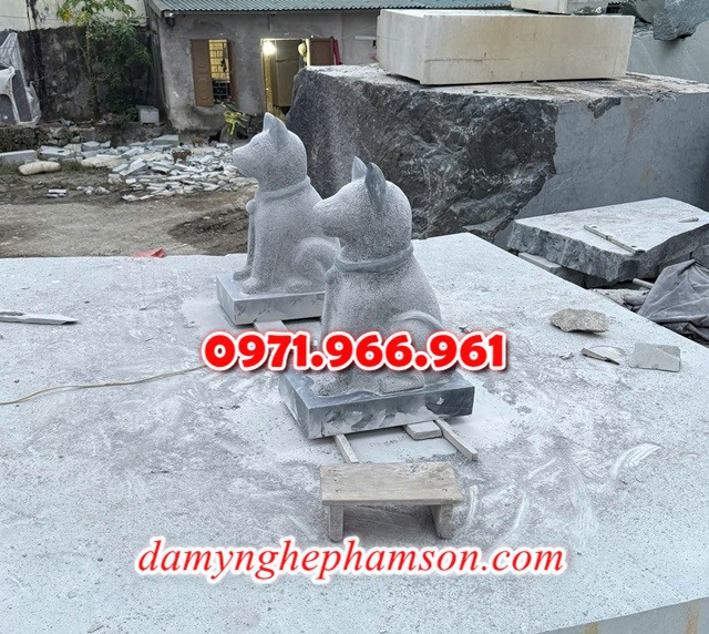 chó đá phong thủy trước nhà, chó đá trấn trạch lăng mộ nhà thờ, chó đá nguyên khối chạm điêu khắc, tượng chó đá cổ trước chùa từ đường miếu,  ngoài chùa, cửa đình, nhà thờ dòng họ gia đình, linh thiêng, được điêu khắc tinh sảo, bằng đá xanh ninh bình, đá thanh hóa, đá trắng, đá vàng, đá thạch anh, đá granite, theo yêu cầu của khách hàng