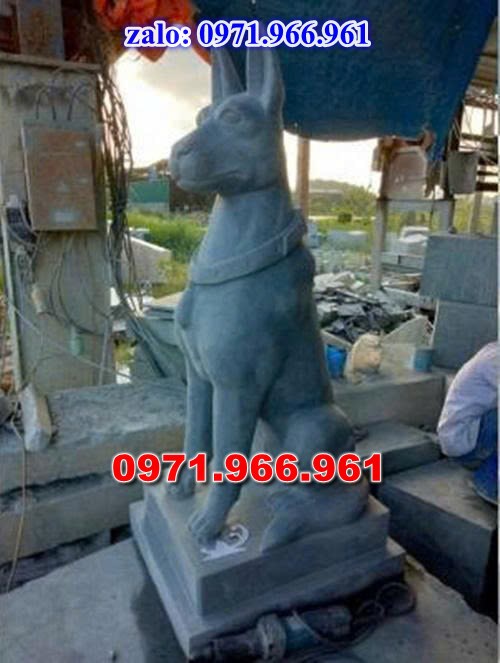 chó đá phong thủy trước nhà, chó đá trấn trạch lăng mộ nhà thờ, chó đá nguyên khối chạm điêu khắc, tượng chó đá cổ trước chùa từ đường miếu,  ngoài chùa, cửa đình, nhà thờ dòng họ gia đình, linh thiêng, được điêu khắc tinh sảo, bằng đá xanh ninh bình, đá thanh hóa, đá trắng, đá vàng, đá thạch anh, đá granite, theo yêu cầu của khách hàng