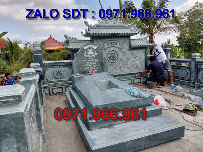 bia mộ đá xanh đẹp, giá bán mộ đá nguyên khối lắp sắp, địa chĩ nơi chỗ bán mộ đá hoa cương granite, kích thước mộ đá tự nhiên chuẩn phong thủy, thiết kế mộ đá trắng vàng theo yêu cầu, lắp đặt mộ đá cao cấp trọn gói theo yêu càu, mộ ông bà bố mẹ gia đình xây đá, mộ ốp đá xanh đen cẩm thạch, mẫu mộ đá đơn giản tam cấp không mái, mộ gia tộc song thân phu thê có mái che, kim tĩnh huyệt mộ bằng đá chôn tươi sang cát, nhà mồ mả để thề lưu giũ hũ lọ tro cốt, mộ sư bảo tháp ba năm bẩy chín tầng hình vuông lục lăng bát giác, mộ đôi tròn sang cát hỏa hung địa táng,