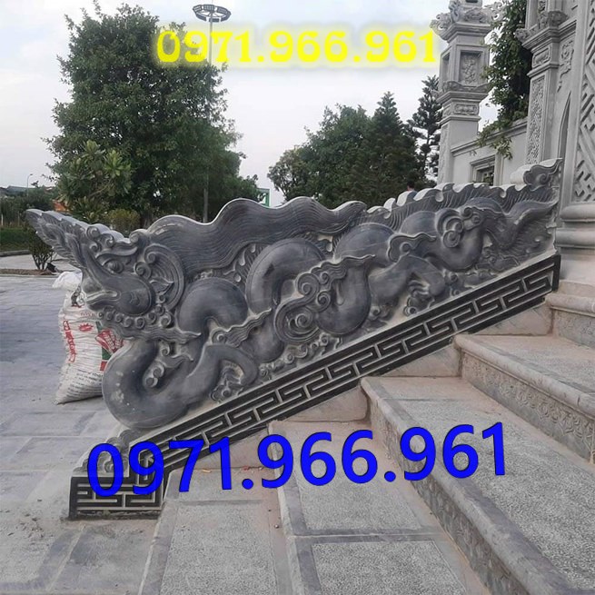 mẫu tượng rồng đá nguyên khối phong thủy trước nhà thờ họ, gia đình, rồng đá xanh ninh bình được điêu khắc thủ công trước cổng, rồng đá phong thủy trước sân vườn, khu tâm linh, rồng đá tự nhiên trước cổng khu lăng mộ, và những nơi trang nghiêm