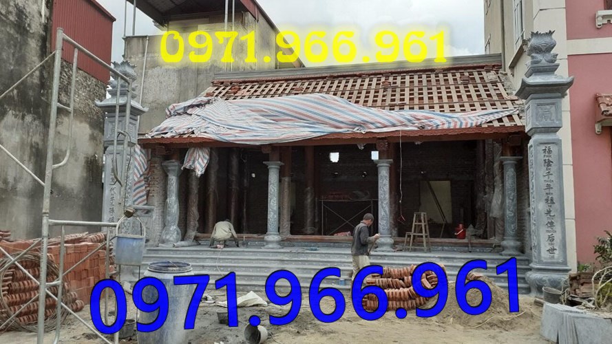 mẫu cột đá tự nhiên nguyên khối trước hiên nhà gia đình, nhà thờ, cột đá xanh đen phong thủy trước nhà thờ dòng họ, cột đá nhà gỗ chạm khắc hoa văn tinh sảo, cột đá đồng trụ, sân vườn, cột đá đình chùa bền vững cho khách hàng