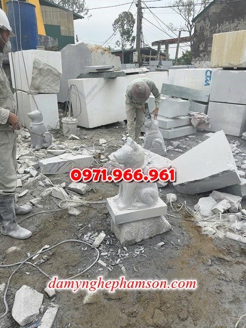 chó đá phong thủy trước nhà, chó đá trấn trạch lăng mộ nhà thờ, chó đá nguyên khối chạm điêu khắc, tượng chó đá cổ trước chùa từ đường miếu, ngoài chùa, cửa đình, nhà thờ dòng họ gia đình, linh thiêng, được điêu khắc tinh sảo, bằng đá xanh ninh bình, đá thanh hóa, đá trắng, đá vàng, đá thạch anh, đá granite, theo yêu cầu của khách hàng