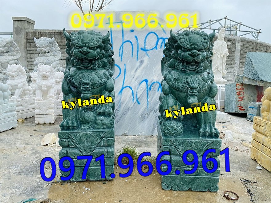 mẫu kỳ lân đá phong thủy canh cổng, kỳ lân đá tự nhiên nguyên khối trấn yểm trước nhà, kỳ lân đá cẩm thạch trước nhà thờ họ, kỳ lân đá biệt thự mang lại tài lộc may mắn cho gia chủ, kỳ lân đá được điêu khắc chạm trổ tinh sảo theo nhu cầu khách hàng
