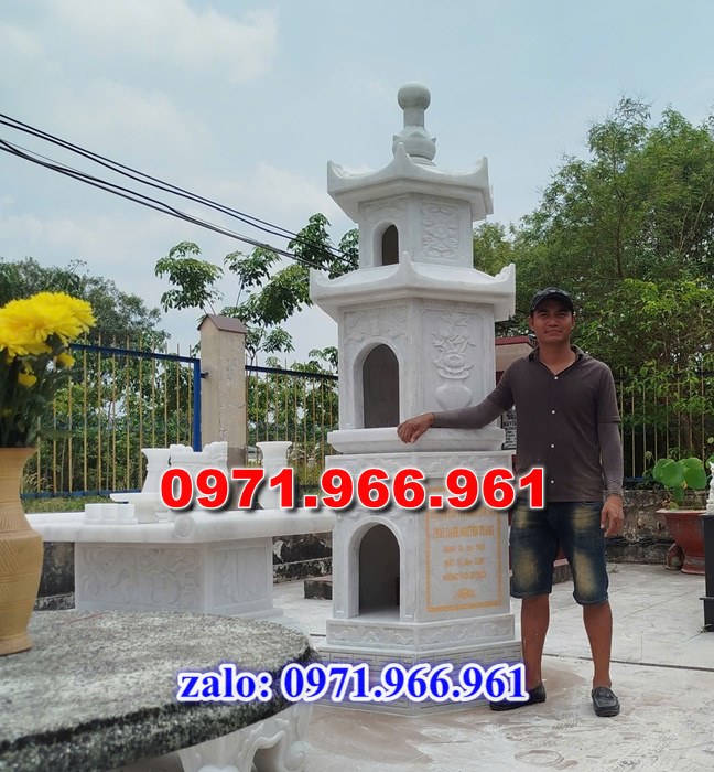 mộ tháp bằng đá để tro cốt ông bà hay cha mẹ, mộ tháp đá xanh rêu nguyên khối được chạm khắc tinh sảo, mộ tháp đá công giáo bằng đá granite nhập khẩu cao cấp, xây mộ tháp đá chuẩn phong thủy mang ý nghĩa tâm linh cho gia đinh bạn, chuyên sản xuất mộ tháp đá theo yêu cầu khách hàng