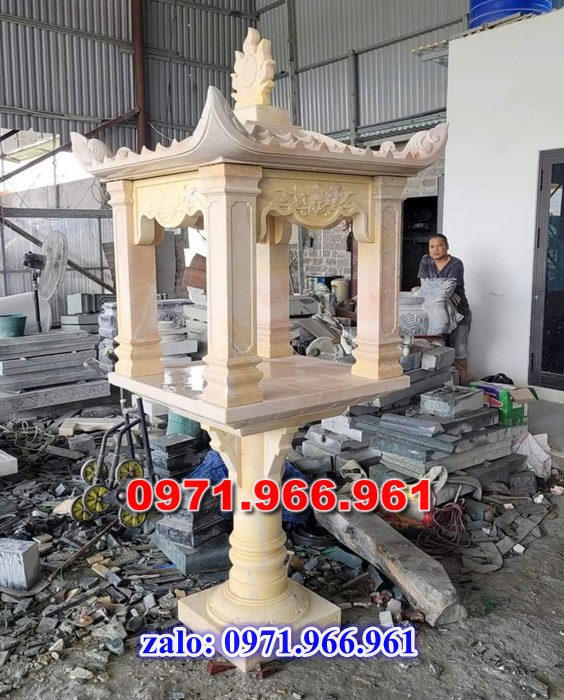 miếu thờ bằng đá tự nhiên nguyên khối thờ thần linh ngoài trời trước nhà, miếu thờ sân vườn phong thủy, trấn trạch, các công trình tâm linh, miếu thờ trước dòng họ gia đình bằng đá xanh ninh bình, miếu thờ được điêu khắc hoa văn tinh sảo theo nhu cầu khách hàng 