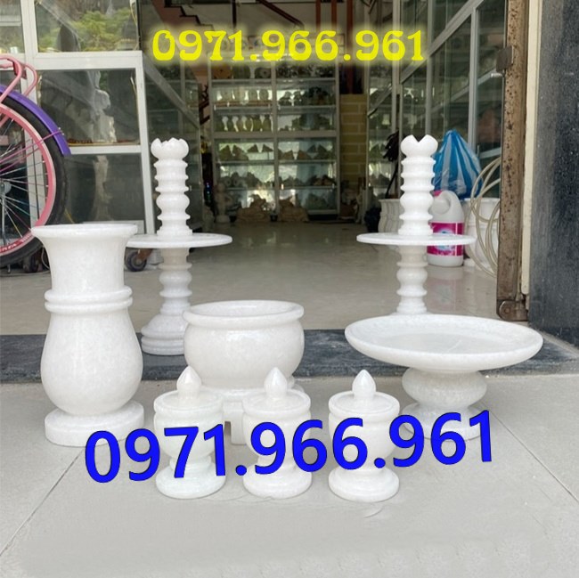 mẫu bát hương lọ hoa đá đẹp cho từ đường nhà thờ họ, bát hương lọ hoa đá tự nhiên nguyên khối cho khu lăng mộ chuẩn phong thủy, bát hương lọ hoa trang trí bàn thờ được chạm khắc hoa văn tinh xảo, mẫu bát hương lọ hoa thờ cúng gia tiên, thần linh, ngoài trời bền đẹp theo thời gian, lọ hoa bát hương đẹp giá rẻ theo yêu cầu của khách hàng
