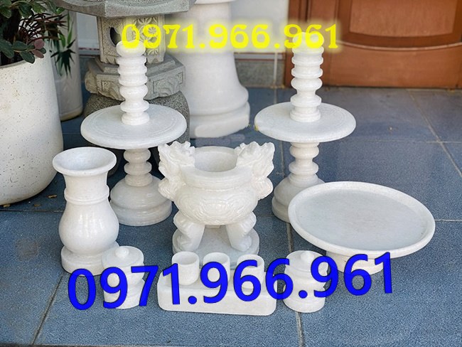 mẫu bát hương lọ hoa đá đẹp cho từ đường nhà thờ họ, bát hương lọ hoa đá tự nhiên nguyên khối cho khu lăng mộ chuẩn phong thủy, bát hương lọ hoa trang trí bàn thờ được chạm khắc hoa văn tinh xảo, mẫu bát hương lọ hoa thờ cúng gia tiên, thần linh, ngoài trời bền đẹp theo thời gian, lọ hoa bát hương đẹp giá rẻ theo yêu cầu của khách hàng
