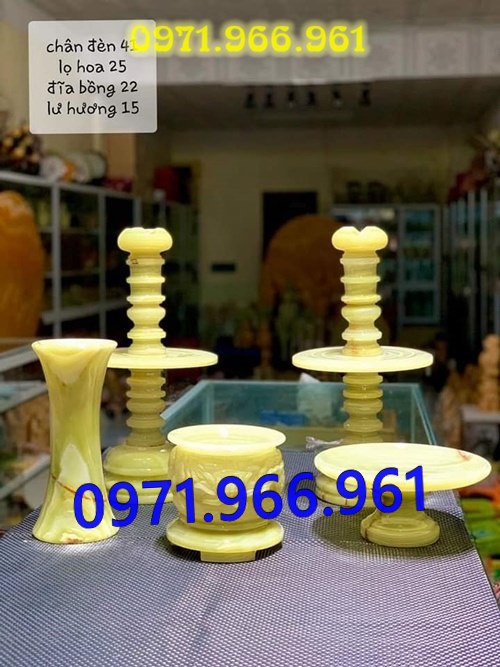 mẫu bát hương lọ hoa đá đẹp cho từ đường nhà thờ họ, bát hương lọ hoa đá tự nhiên nguyên khối cho khu lăng mộ chuẩn phong thủy, bát hương lọ hoa trang trí bàn thờ được chạm khắc hoa văn tinh xảo, mẫu bát hương lọ hoa thờ cúng gia tiên, thần linh, ngoài trời bền đẹp theo thời gian, lọ hoa bát hương đẹp giá rẻ theo yêu cầu của khách hàng
