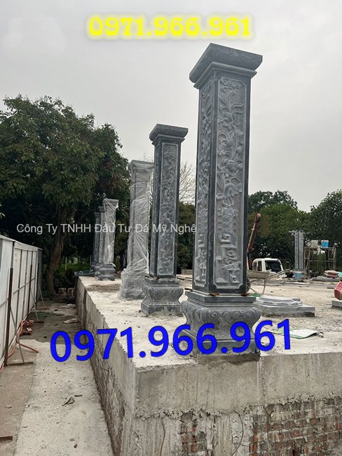 mẫu cột đá tự nhiên nguyên khối trước hiên nhà gia đình, nhà thờ, cột đá xanh đen phong thủy trước nhà thờ dòng họ, cột đá nhà gỗ chạm khắc hoa văn tinh sảo, cột đá đồng trụ, sân vườn, cột đá đình chùa bền vững cho khách hàng