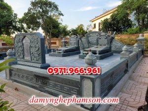 lan can bằng đá tự nhiên nguyên khối nhà thờ họ hay từ đường, lan can đá xanh rêu cho khu lăng mộ gia đình, nghĩa trang, khu lịch tâm linh, lan can khu biệt thự sân vườn được chạm khắc hoa văn tinh xảo theo yêu cầu, lan can tường rào đá phong thủy, trấn trạch, cao cấp, bền đẹp, giá rẻ cho khách hàng 