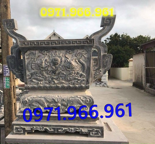 lư đỉnh bằng đá tự nhiên nguyên khối cao cấp ngoài trời bền đẹp, lư đỉnh đá phong thủy chuẩn tâm linh trước nhà thờ họ hay từ đường, lư đỉnh đá thờ cúng tâm linh khu lăng mộ, lư đỉnh đá xanh trước cổng tam quan hay khu tưởng niệm, thiết kế lư đỉnh đá cao cấp theo yêu cầu khách hàng 