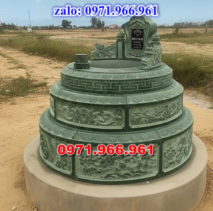 mẫu mộ tròn bằng đá nguyên khối cao cấp cho phần mộ tổ tiên, mộ tròn bằng đá xanh rêu được ưu chuộng nhất hiện nay cho phần mộ gia đình, mộ tròn bằng đá cao cấp chạm khắc hoa văn tinh xảo theo yêu cầu, mộ tròn bằng đá đẹp chuẩn kích thước phong thủy cho ông bà,cha mẹ cao cấp