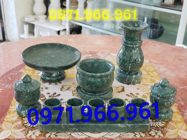 mẫu bát hương lọ hoa đá đẹp cho từ đường nhà thờ họ, bát hương lọ hoa đá tự nhiên nguyên khối cho khu lăng mộ chuẩn phong thủy, bát hương lọ hoa trang trí bàn thờ được chạm khắc hoa văn tinh xảo, mẫu bát hương lọ hoa thờ cúng gia tiên, thần linh, ngoài trời bền đẹp theo thời gian, lọ hoa bát hương đẹp giá rẻ theo yêu cầu của khách hàng