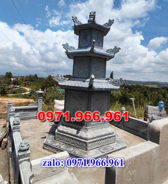 mộ tháp bằng đá để tro cốt ông bà hay cha mẹ, mộ tháp đá xanh rêu nguyên khối được chạm khắc tinh sảo, mộ tháp đá công giáo bằng đá granite nhập khẩu cao cấp, xây mộ tháp đá chuẩn phong thủy mang ý nghĩa tâm linh cho gia đinh bạn, chuyên sản xuất mộ tháp đá theo yêu cầu khách hàng