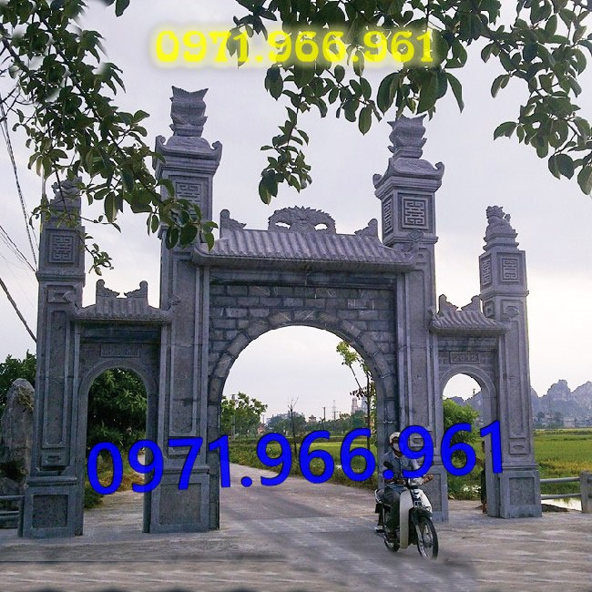 mẫu cổng đá xanh tự nhiên nguyên khối, cổng đá trước nhà thờ từ đường dòng họ, cổng đá tam quan đình làng khu tâm linh chùa, cổng đá hợp phong thủy khu lăng mộ gia đình, cổng đá nhà cổ khu biệt thự theo khách hàng