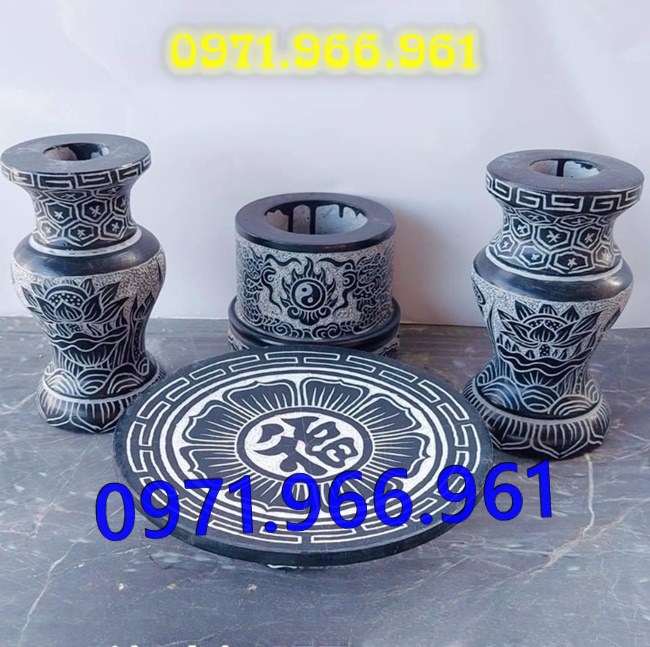 mẫu bát hương lọ hoa đá đẹp cho từ đường nhà thờ họ, bát hương lọ hoa đá tự nhiên nguyên khối cho khu lăng mộ chuẩn phong thủy, bát hương lọ hoa trang trí bàn thờ được chạm khắc hoa văn tinh xảo, mẫu bát hương lọ hoa thờ cúng gia tiên, thần linh, ngoài trời bền đẹp theo thời gian, lọ hoa bát hương đẹp giá rẻ theo yêu cầu của khách hàng 