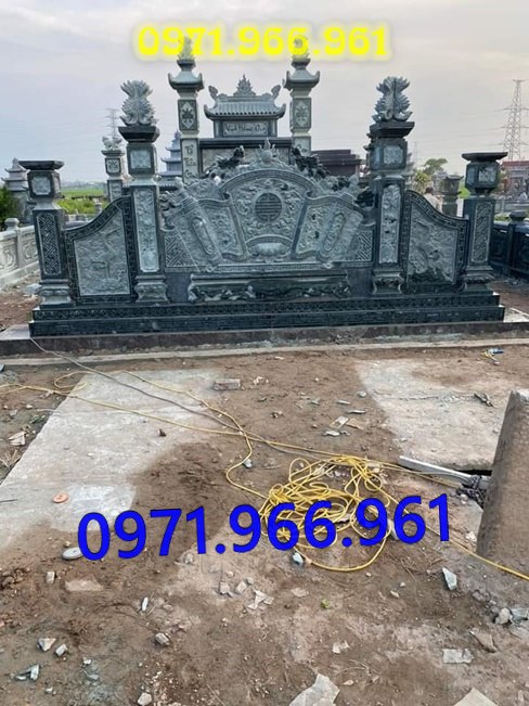 cuốn thư hay còn gọi bức bình phong trấn trạch bằng đá tự nhiên nguyên khối được đặt trong sân nhà thờ họ,bức cuốn thư chạm rồng phượng trước khu tâm linh đình làng, bức bình phong phong thủy đá xanh rêu trước khu lăng mộ gia đình đẹp, chuyên thiết kế cuốn thư bình phong theo yêu cầu khách hàng