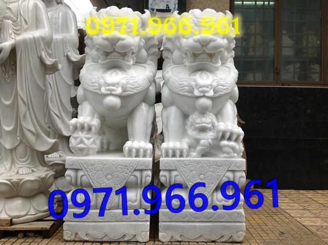 mẫu kỳ lân đá phong thủy canh cổng, kỳ lân đá tự nhiên nguyên khối trấn yểm trước nhà, kỳ lân đá cẩm thạch trước nhà thờ họ, kỳ lân đá biệt thự mang lại tài lộc may mắn cho gia chủ, kỳ lân đá được điêu khắc chạm trổ tinh sảo theo nhu cầu khách hàng