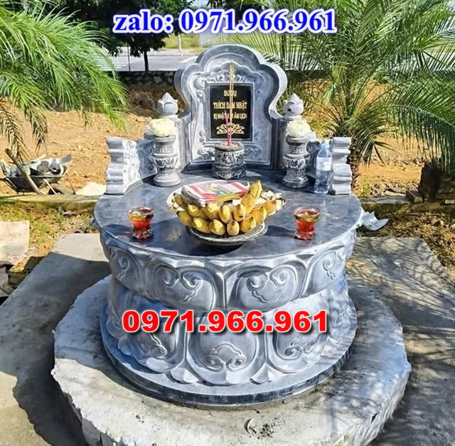 mẫu mộ tròn bằng đá nguyên khối cao cấp cho phần mộ tổ tiên, mộ tròn bằng đá xanh rêu được ưu chuộng nhất hiện nay cho phần mộ gia đình, mộ tròn bằng đá cao cấp chạm khắc hoa văn tinh xảo theo yêu cầu, mộ tròn bằng đá đẹp chuẩn kích thước phong thủy cho ông bà,cha mẹ cao cấp