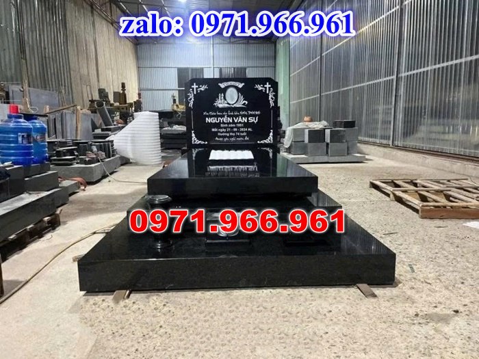mẫu mộ đá hoa cương nguyên khối cho phần mộ, ông bà, cha mẹ bền đẹp ngoài trời giá rẻ, mộ đá hoa cương, granite nhập khẩu chuẩn phong thủy cho gia đình, mộ hoa cương trong khu lăng mộ cao cấp chạm chổ hoa văn tinh xảo theo yêu cầu khách hàng