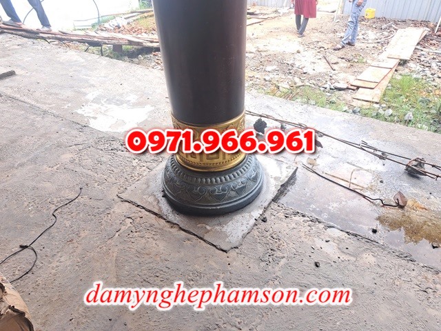 mẫu chân tảng đá tự nhiên nguyên khối, chân tảng đá kê cột gỗ nhà thờ, chân tảng đá xanh phong thủy trong từ đường, chân tảng đá cột hiên nhà gỗ ba gian, chân tảng đá đình chùa khu tâm linh nhà cổ, chân tảng đá xanh đen, chân tảng đá xanh rêu, chân tảng đá granite, chân tảng đá vàng