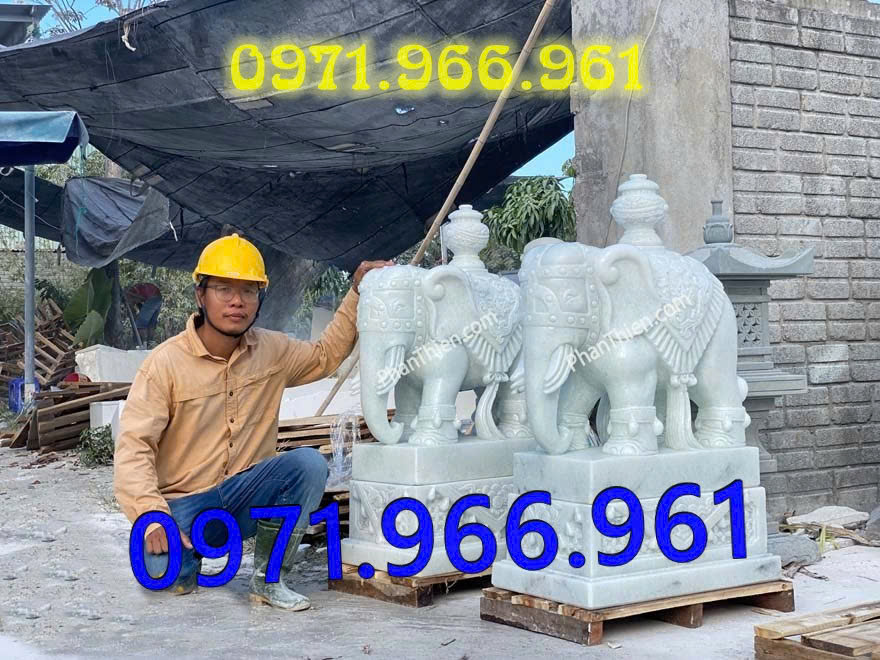 voi bằng đá tự nhiên nguyên khối canh cổng phong thủy trước nhà, voi đá sân vườn, trang trí khu biệt thự, voi đá nhà thờ họ, trấn trạch khu lăng mộ, voi đá phong thủy mang tài lộc, thịnh vượng, bình an, voi đá đặt trước cửa công ty, trang trí trong các công trình tâm linh
