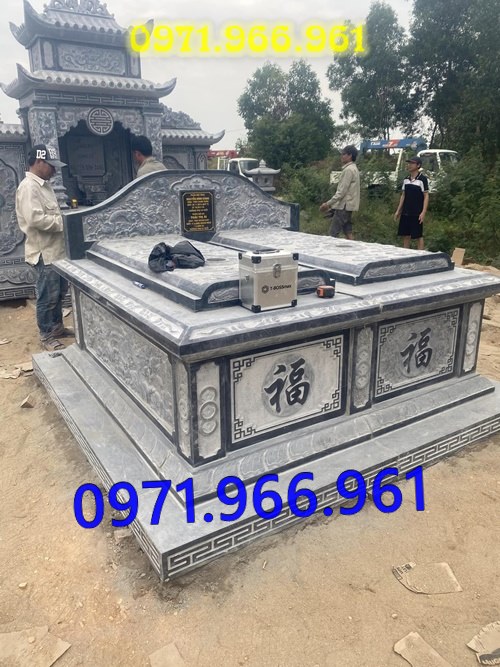 mẫu mộ để tro cốt bằng đá tự nhiên đơn giản và sang trọng cho gia đình, mộ để hài cốt ông bà, cha mẹ, có một mái, hai mái, ba mái bằng đá đẹp, mộ để hài cốt có kích thước chuẩn phong thủy bằng đá nhập khẩu cao cấp, mộ để hài cốt bằng đá được chế tác thủ công đường nét hoa văn tinh xảo theo yêu cầu khách hàng