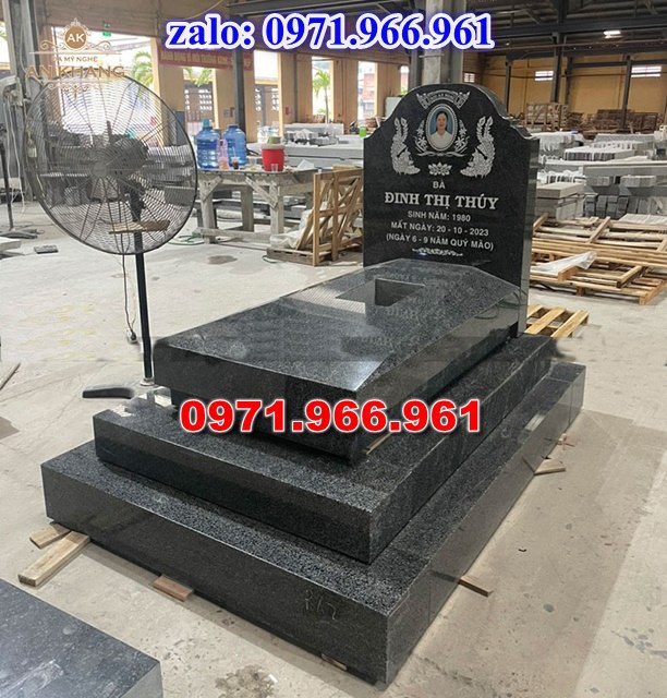 mẫu mộ đá hoa cương nguyên khối cho phần mộ, ông bà, cha mẹ bền đẹp ngoài trời giá rẻ, mộ đá hoa cương, granite nhập khẩu chuẩn phong thủy cho gia đình, mộ hoa cương trong khu lăng mộ cao cấp chạm chổ hoa văn tinh xảo theo yêu cầu khách hàng
