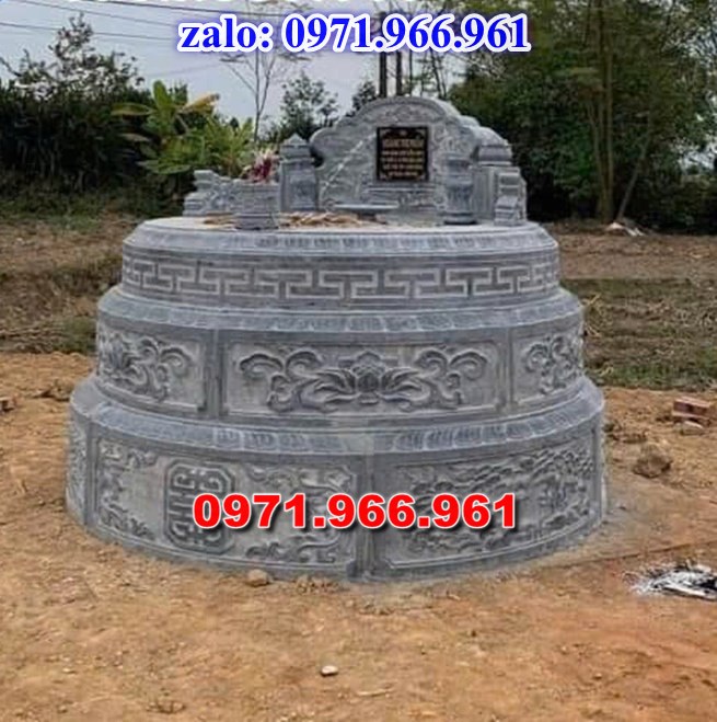 mẫu mộ tròn bằng đá nguyên khối cao cấp cho phần mộ tổ tiên, mộ tròn bằng đá xanh rêu được ưu chuộng nhất hiện nay cho phần mộ gia đình, mộ tròn bằng đá cao cấp chạm khắc hoa văn tinh xảo theo yêu cầu, mộ tròn bằng đá đẹp chuẩn kích thước phong thủy cho ông bà,cha mẹ cao cấp