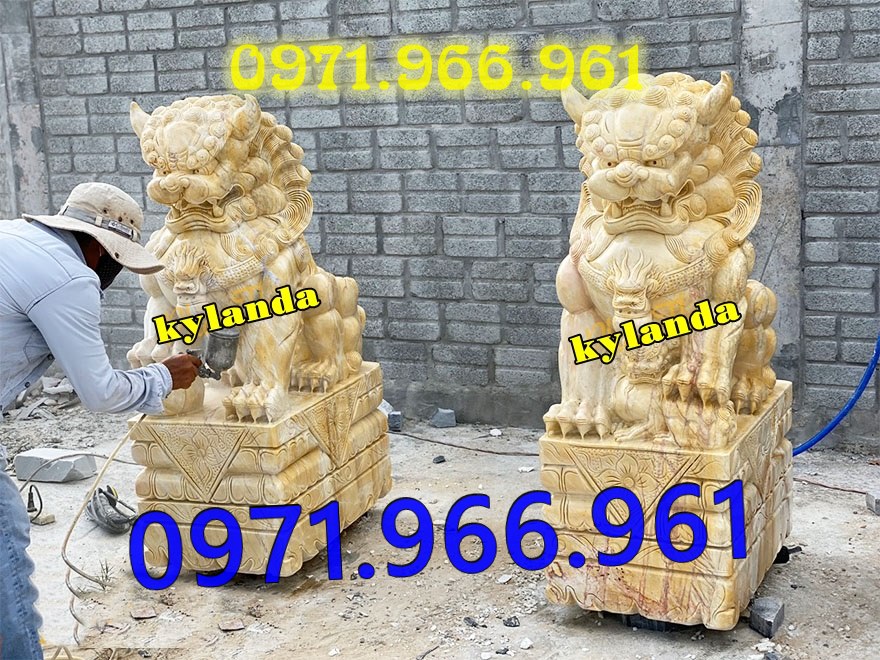 mẫu kỳ lân đá phong thủy canh cổng, kỳ lân đá tự nhiên nguyên khối trấn yểm trước nhà, kỳ lân đá cẩm thạch trước nhà thờ họ, kỳ lân đá biệt thự mang lại tài lộc may mắn cho gia chủ, kỳ lân đá được điêu khắc chạm trổ tinh sảo theo nhu cầu khách hàng