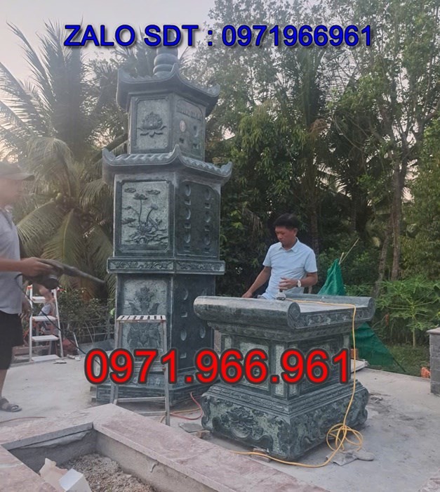 mộ tháp bằng đá để tro cốt ông bà hay cha mẹ, mộ tháp đá xanh rêu nguyên khối được chạm khắc tinh sảo, mộ tháp đá công giáo bằng đá granite nhập khẩu cao cấp, xây mộ tháp đá chuẩn phong thủy mang ý nghĩa tâm linh cho gia đinh bạn, chuyên sản xuất mộ tháp đá theo yêu cầu khách hàng