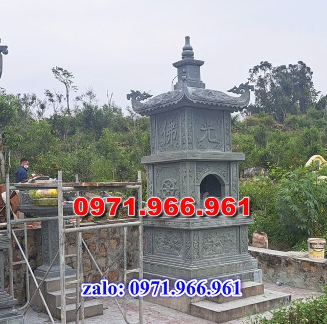 mộ tháp bằng đá để tro cốt ông bà hay cha mẹ, mộ tháp đá xanh rêu nguyên khối được chạm khắc tinh sảo, mộ tháp đá công giáo bằng đá granite nhập khẩu cao cấp, xây mộ tháp đá chuẩn phong thủy mang ý nghĩa tâm linh cho gia đinh bạn, chuyên sản xuất mộ tháp đá theo yêu cầu khách hàng
