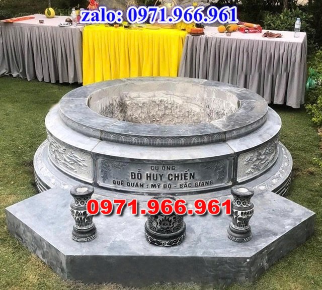 mẫu mộ tròn bằng đá nguyên khối cao cấp cho phần mộ tổ tiên, mộ tròn bằng đá xanh rêu được ưu chuộng nhất hiện nay cho phần mộ gia đình, mộ tròn bằng đá cao cấp chạm khắc hoa văn tinh xảo theo yêu cầu, mộ tròn bằng đá đẹp chuẩn kích thước phong thủy cho ông bà,cha mẹ cao cấp