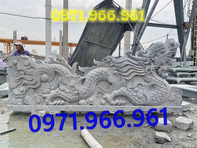 mẫu tượng rồng đá nguyên khối phong thủy trước nhà thờ họ, gia đình,  rồng đá xanh ninh bình được điêu khắc thủ công trước cổng, rồng đá phong thủy trước sân vườn, khu tâm linh, rồng đá tự nhiên trước cổng khu lăng mộ, và những nơi trang nghiêm 